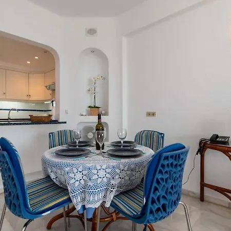 Club Atlantis 89 - Two Bed Apartment Costa Adeje (Tenerife)
