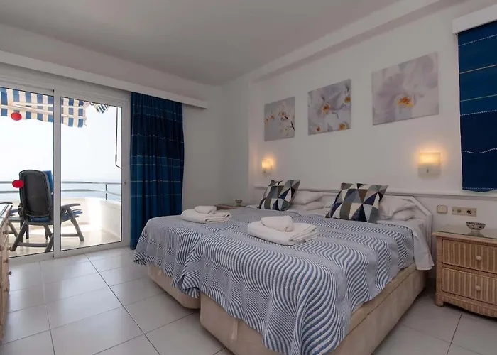 Club Atlantis 89 - Two Bed Apartment Costa Adeje (Tenerife)